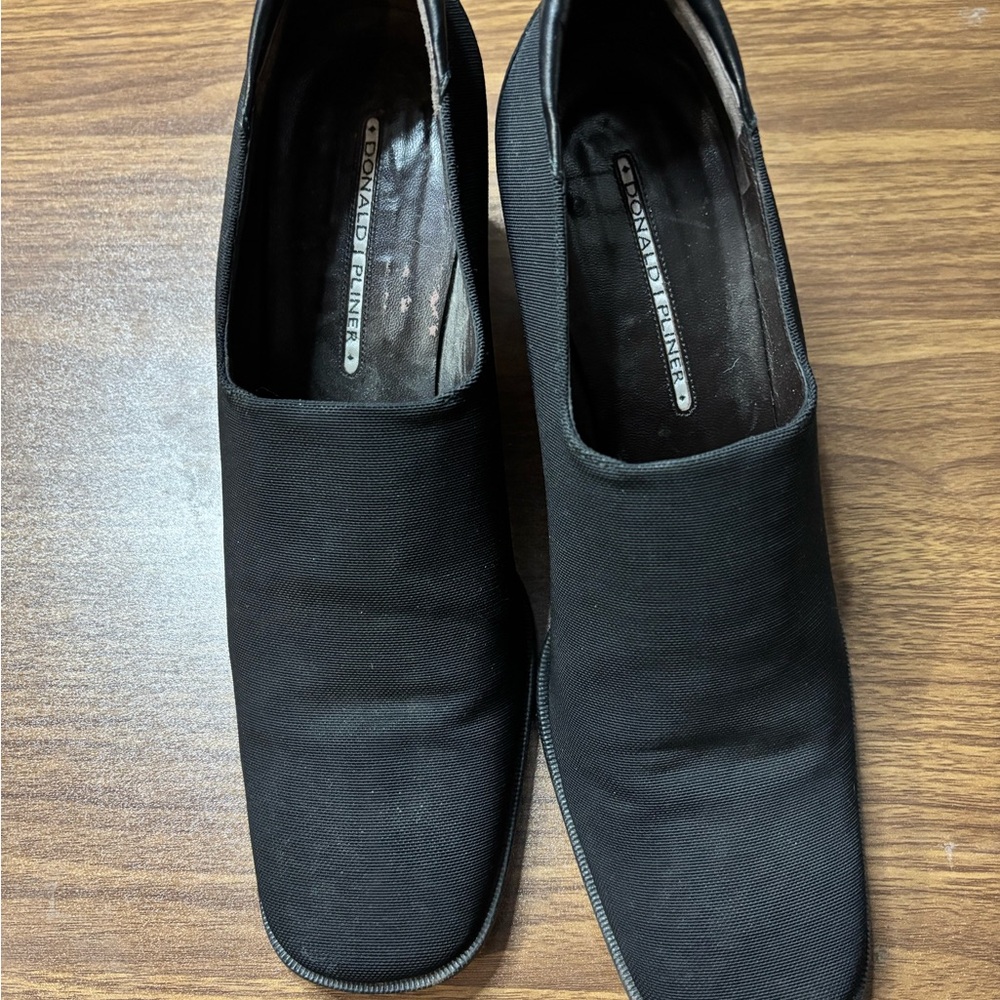 Donald J. Pliner women's 3 in block heel Black Loafers in 9M